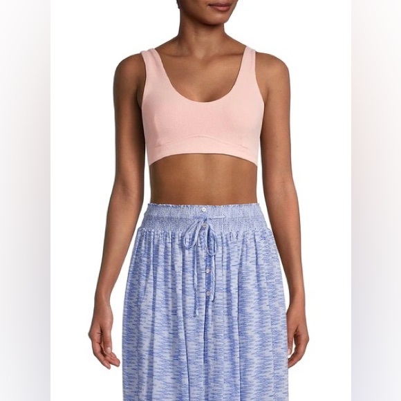 NWT (S) Revolve FREE PEOPLE
Issa Lifestyle Bralette Strawberry Pink - Picture 9 of 13